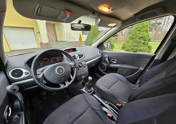 Renault Clio cena 6699 przebieg: 299999, rok produkcji 2006 z Międzyrzecz małe 56